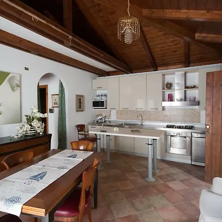 Agapantus Bed & Breakfast 3*